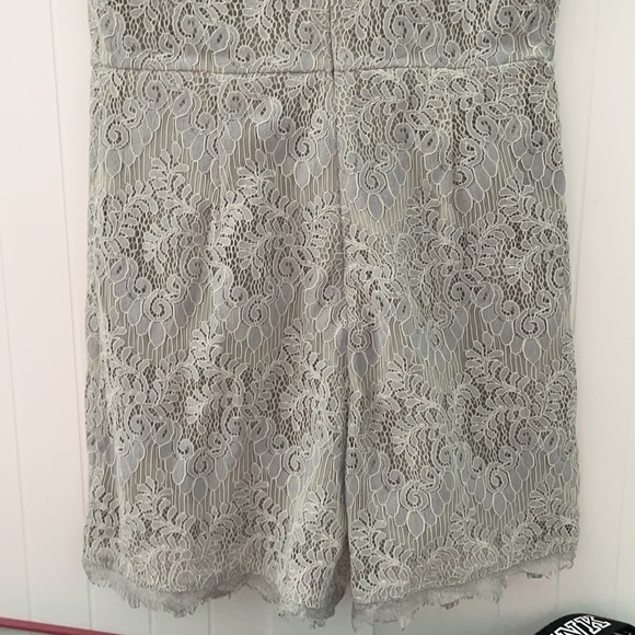 Francesca S Lined Lace Romper Dress Small Gray Women’s Small Shorts - Picture 8 of 8